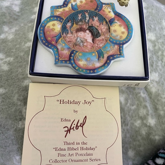 Edna Hibel Christmas Ornament - Picture 1 of 3